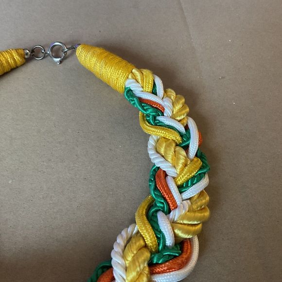 VINTAGE 18" CHUNKY NECKLACE CHOKER WHITE SEA SHELL Seashell Orange Green Yel Whi - Picture 5 of 11